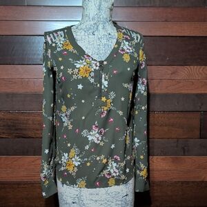 Candie's Floral Green Long Sleeve Blouse